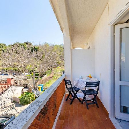 Apartments Luka Супетарска Драга Екстериор снимка