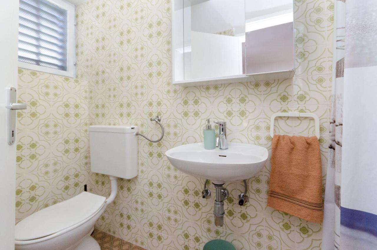 Apartments Luka Супетарска Драга Екстериор снимка
